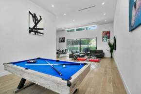 Villa Rav 4BRM/3BTH Pool, Hot Tub and Parking